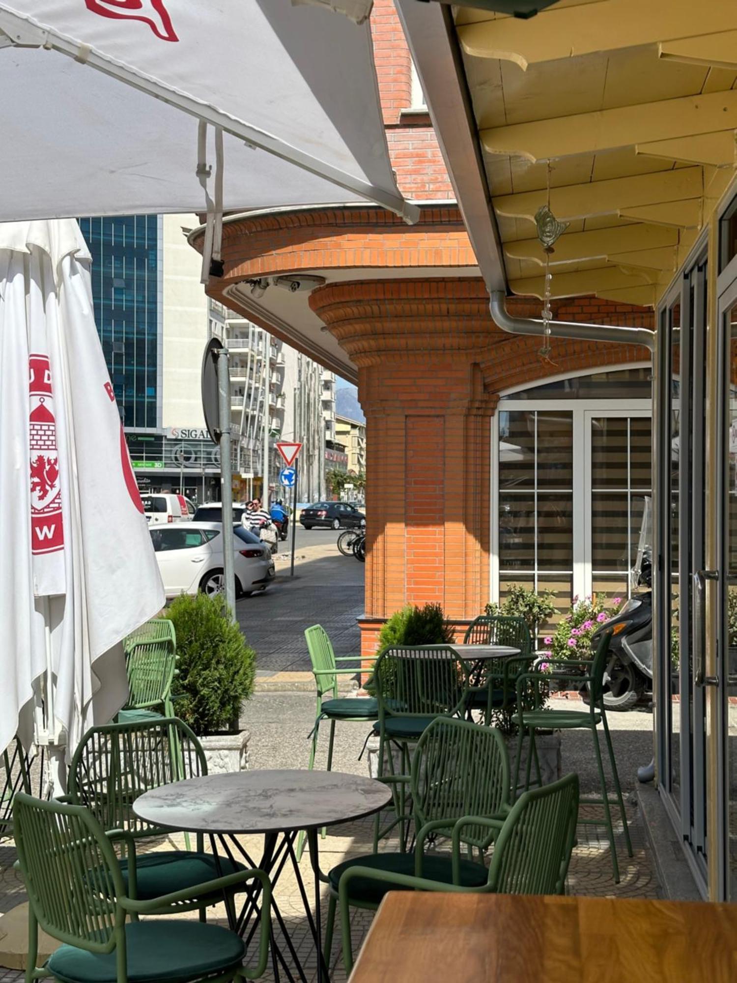 Canarin Hostel Shkoder Exterior photo